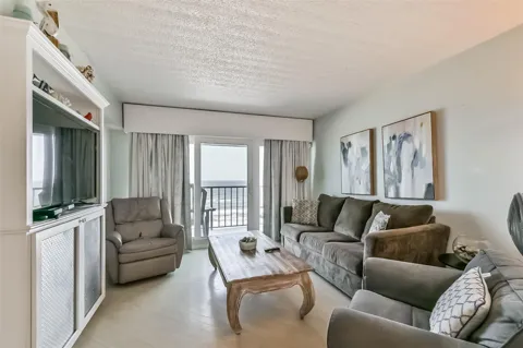 7310 Seawall Boulevard #907