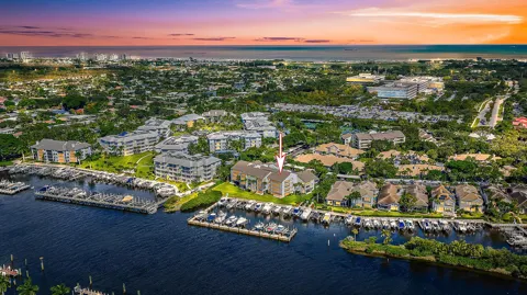 513 Oak Harbour Drive