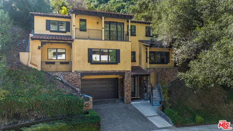 2566 E Chevy Chase Drive