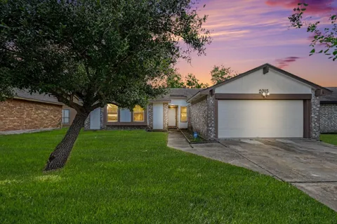 2015 Highcrest Drive