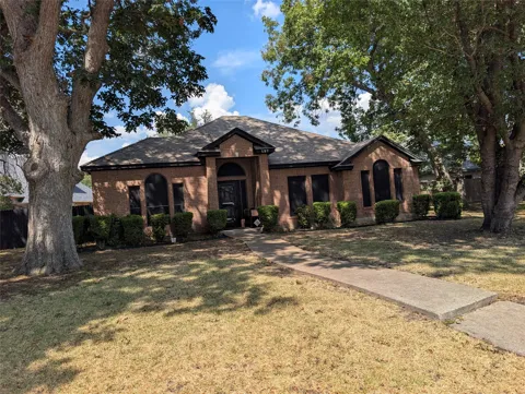 127 Pecan Grove