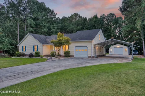 116 Lee Circle