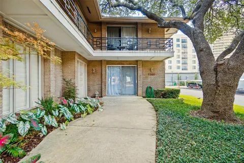 6306 Bandera Avenue #A