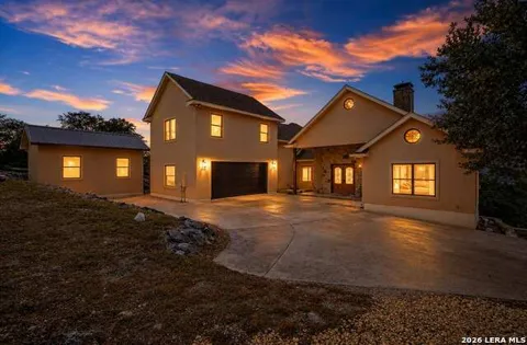 1076 SADDLEBACK RIDGE TRL