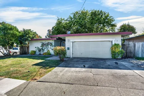 128 Burlington Drive