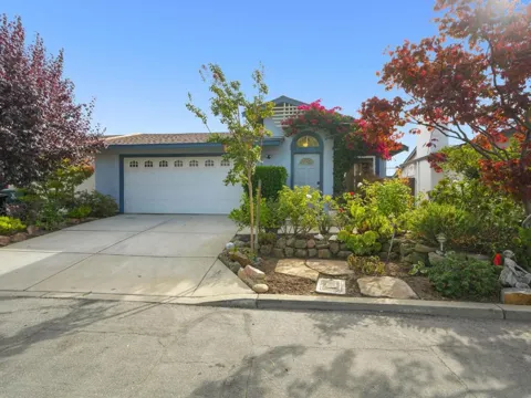 2104 Meadow View Place
