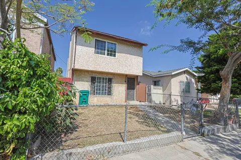 1019 E 21st