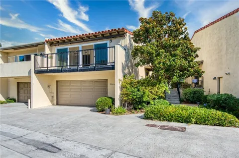 2315 Eastbluff