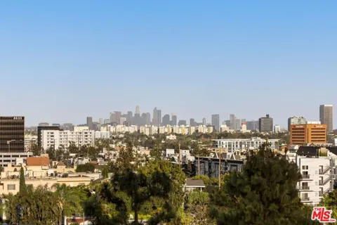100 S Doheny Drive #607