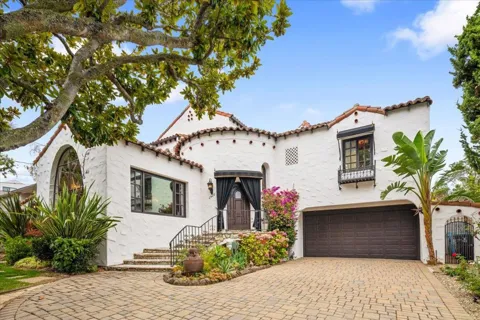 2920 Hillside Drive