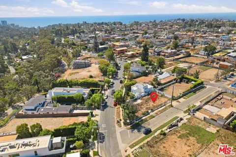 875 Chautauqua Boulevard