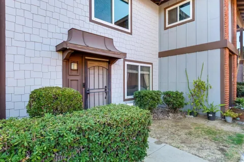 310 Sun Court