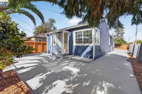 697 Nevada Street