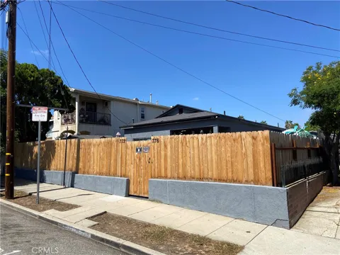 776 W 1st