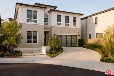 20511 W Hummingbird Court