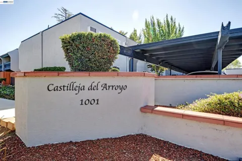 1001 Murrieta Blvd #30