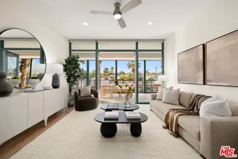 2300 Wilshire Blvd #202