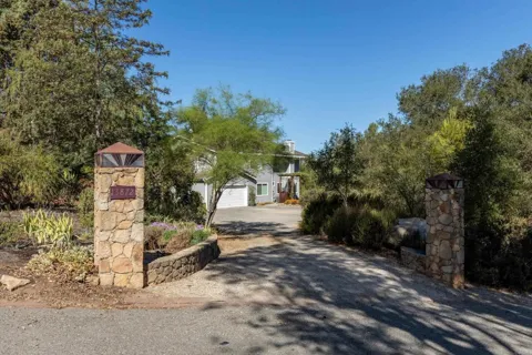 13872 Misty Oak Road