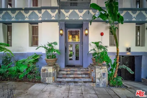 1236 Flores Street #405