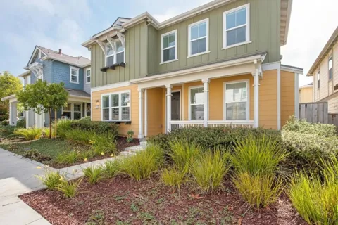 2610 Bluewater Court