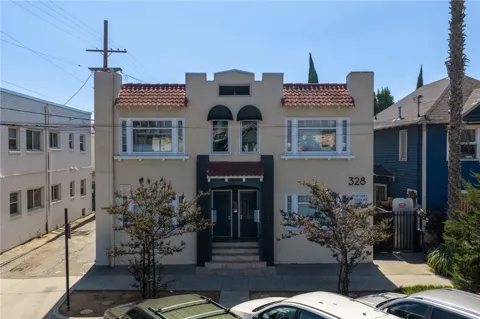 328 W 8th Street