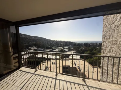 2500 Torrey Pines Rd #803