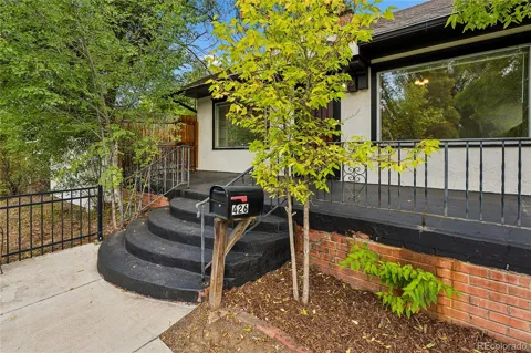 426 E Prospect Road