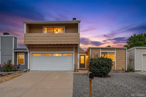 828 San Bruno Place
