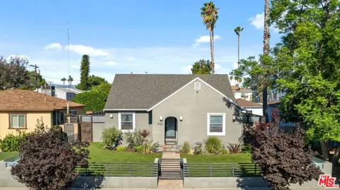 4460 Stansbury Avenue