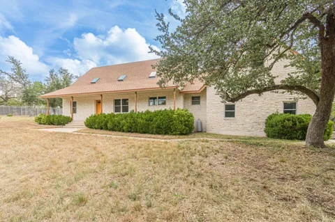 15 Tall Oaks Trail