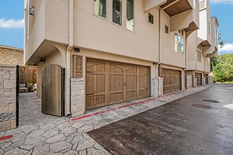 2300 Enfield Road #303