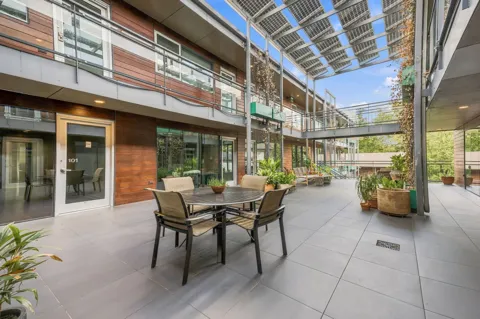 904 West Avenue #201