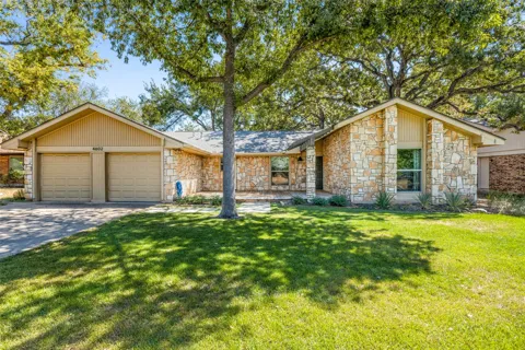 4602 Trail Crest Circle