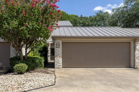 2201 Lakeway Boulevard #32