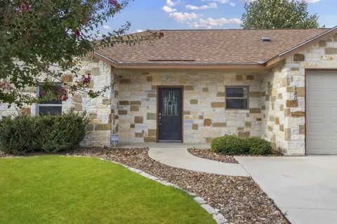120 Navarro Crossing