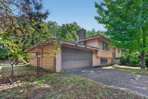 3280 Donald Avenue