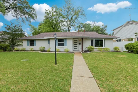 11336 Drummond Drive