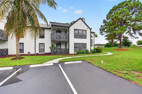 5064 Heatherhill Lane #2208