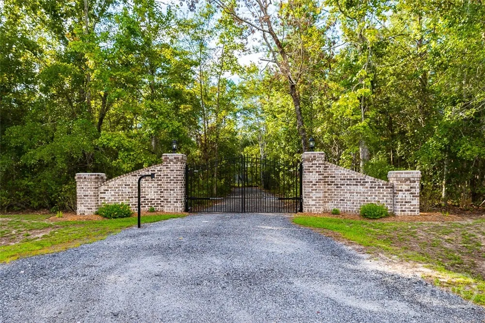 101 Black Oak Lane Pembroke, GA 31321