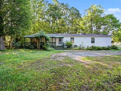1084 Brandy Lane