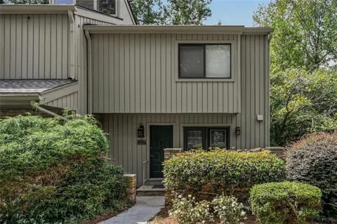 1237 Druid Knoll Drive NE
