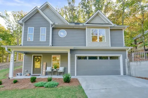 305 Ridgewood Drive
