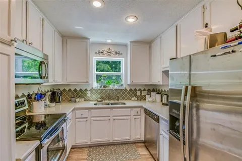 6600 Valleyside Road #B8