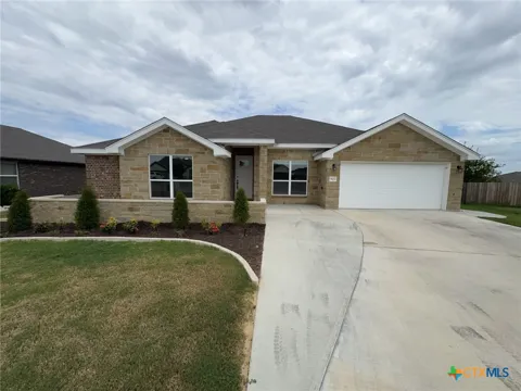 907 Holliday Drive