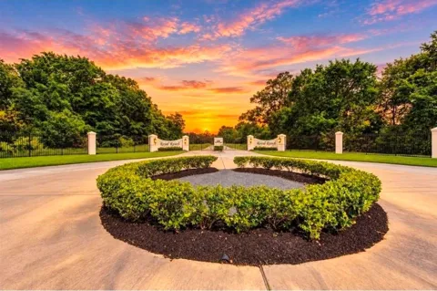 5 Spring Branch Rd