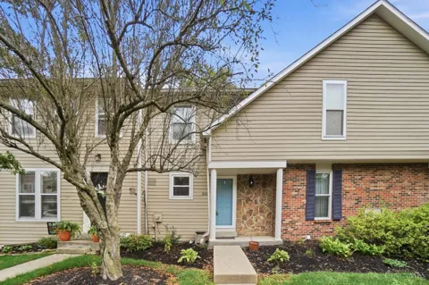 1042 Stratford Court