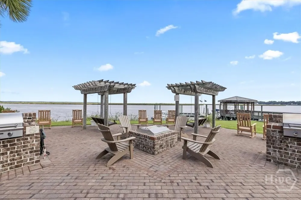 2808 River Oaks Drive Richmond Hill, GA 31324