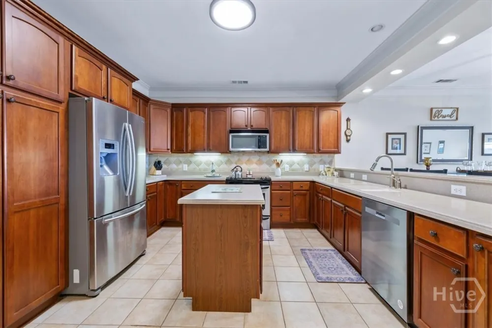 2808 River Oaks Drive Richmond Hill, GA 31324