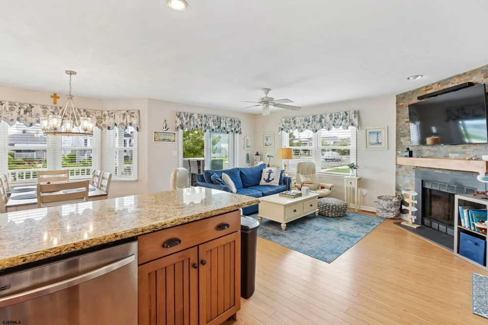 1836 West Ave Ocean City, NJ 08226