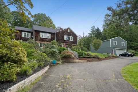 57 Washington Dr